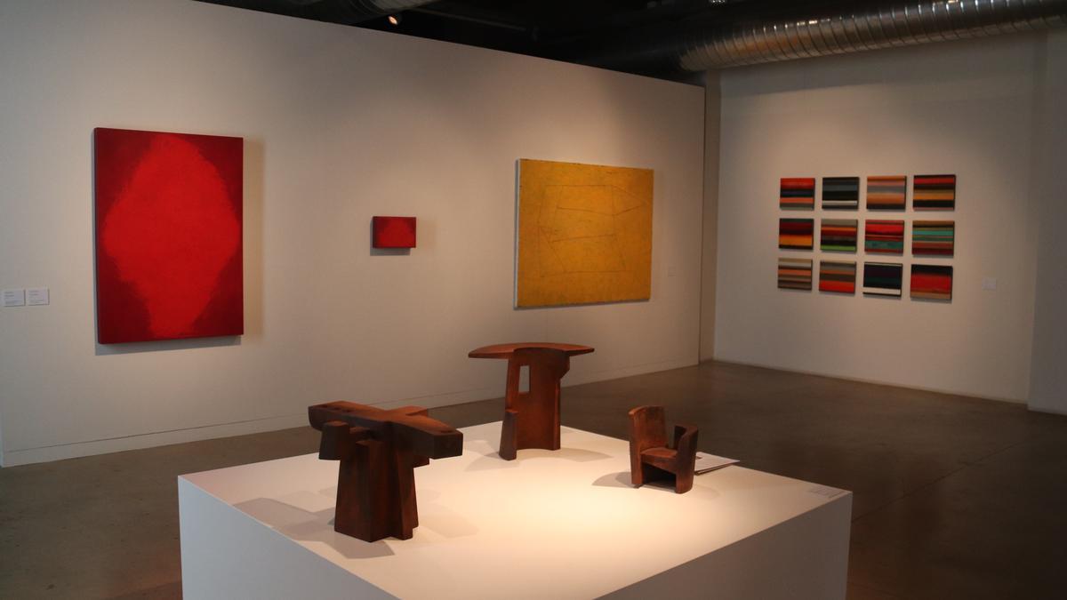 Diverses obres d&#039;artistes residents a l&#039;Empordà exposats a la mostra del museu de Can Mario de Palafrugell