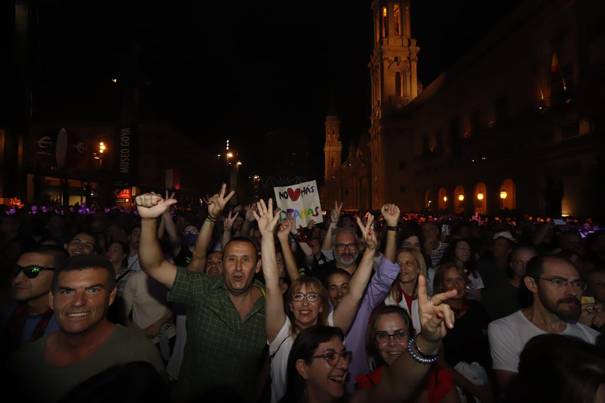 Fangoria hace vibrar a una repleta Plaza del Pilar