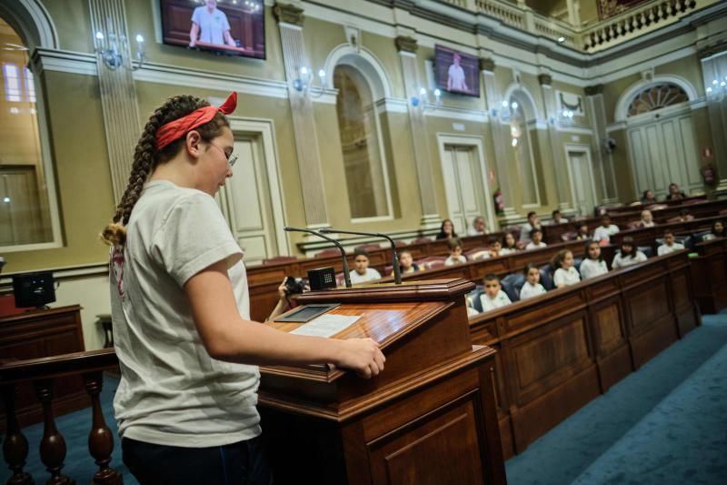 Pleno Infantil en el Parlamento de Canarias 61 alumnos ejercerán de diputados por un dia  | 09/03/2020 | Fotógrafo: Andrés Gutiérrez Taberne