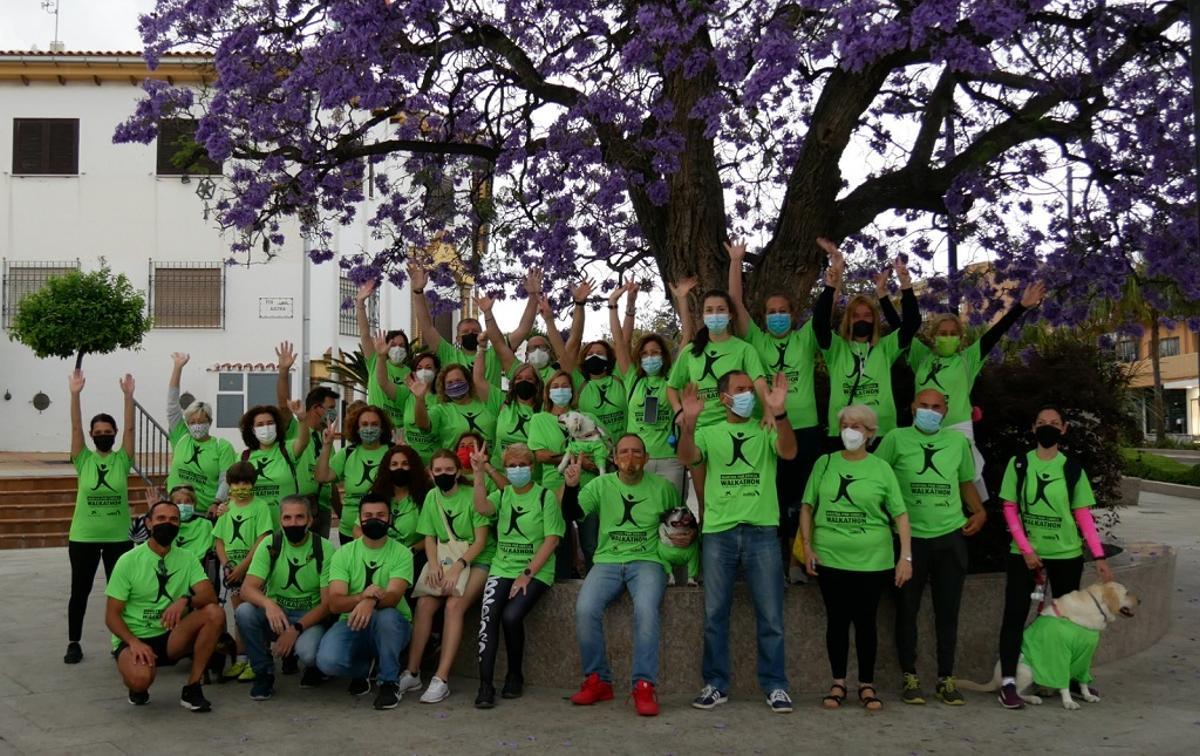 Los antiguos alumnos del colegio de Torremolinos recibieron el premio al grupo más numeroso.