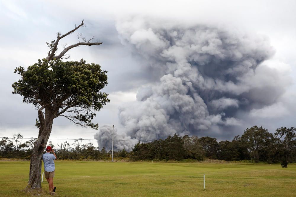 El volcán hawaiano Kilauea entra en erupción