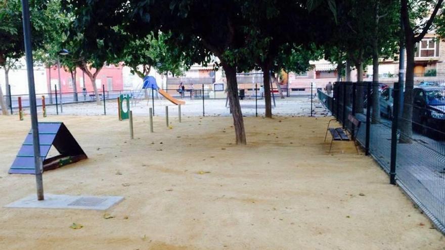 Puente Tocinos estrena zona de esparcimiento canino