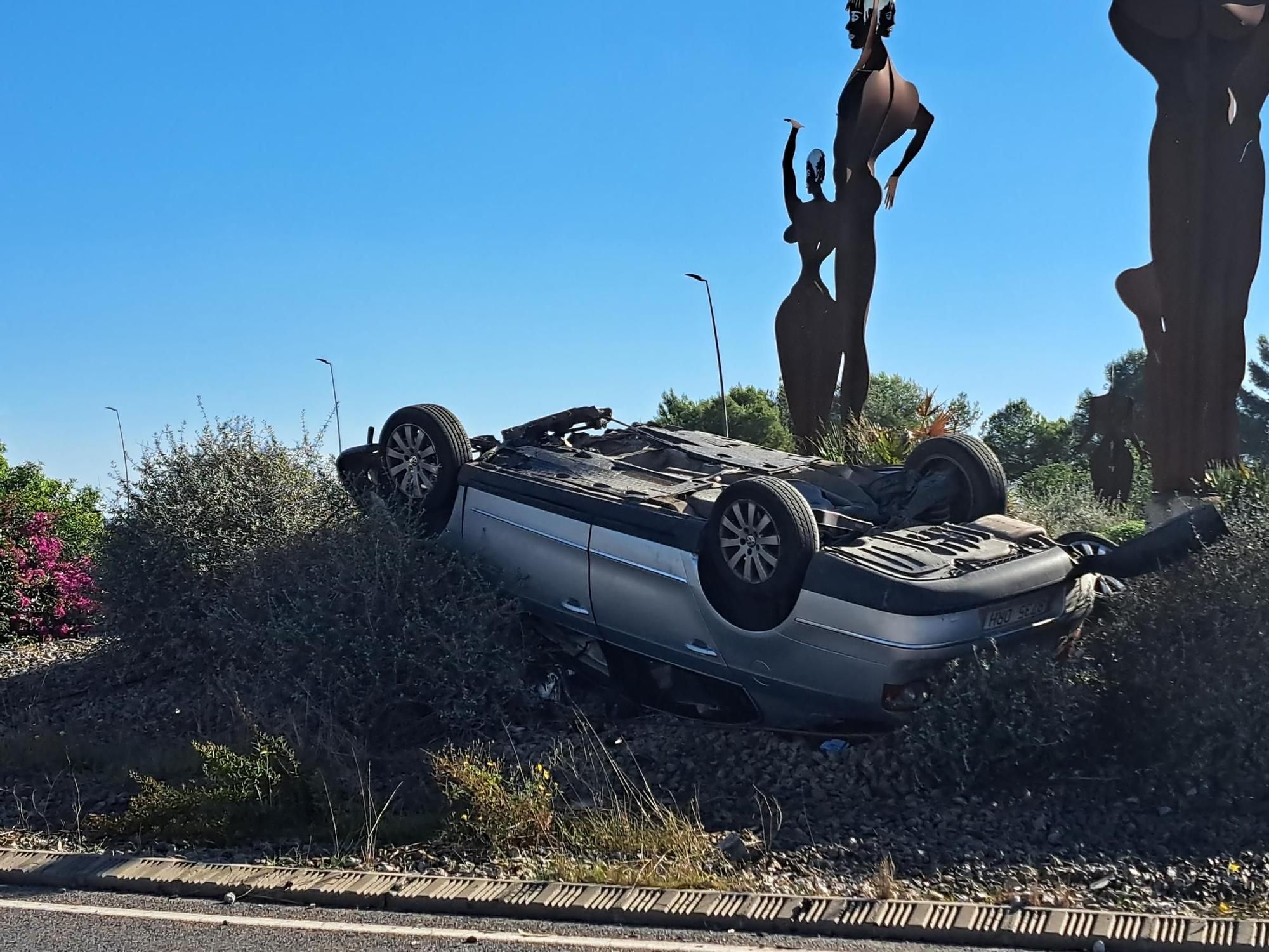 Einer der bekanntesten Kreisverkehre Mallorcas nach einem Verkehrsunfall schwer beschädigt