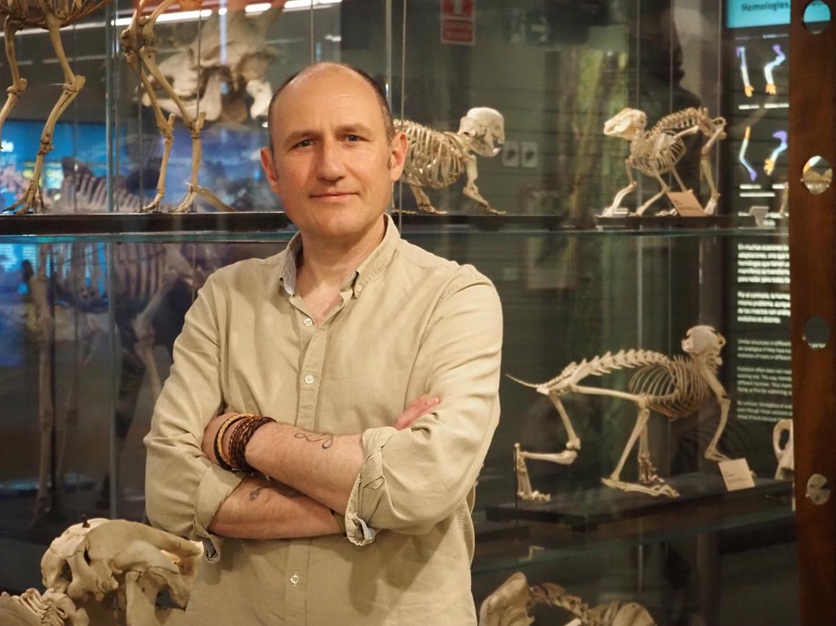 Emiliano Bruner en el Museo Nacional de Ciencias Naturales.