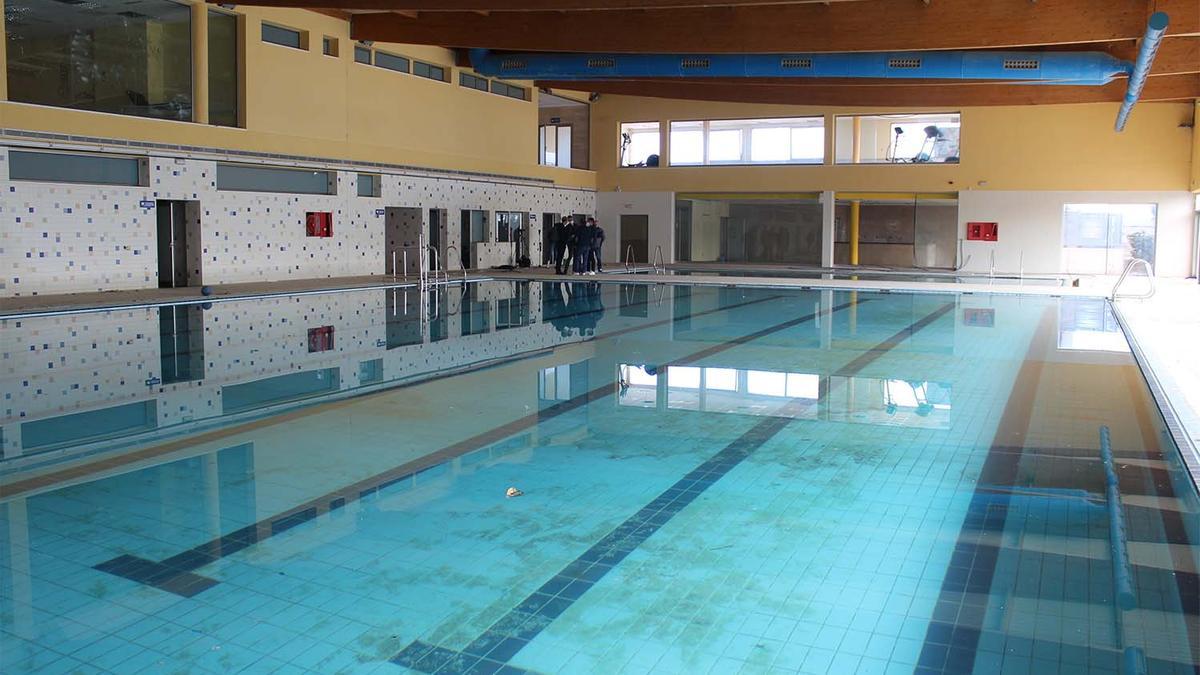 La piscina cubierta del complejo deportivo.