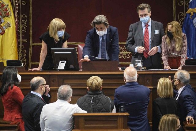 Pleno en el Parlamento de Canarias, 26/10/2021