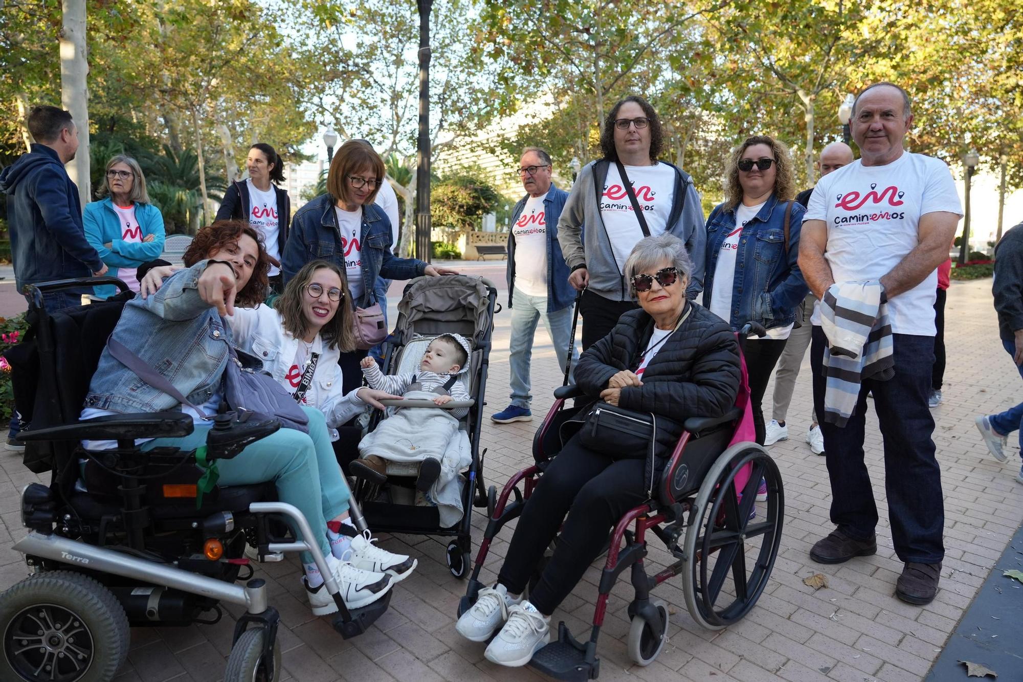 Las mejores imágenes de la caminata 'CaminEMos por la esclerosis múltiple' de Castelló