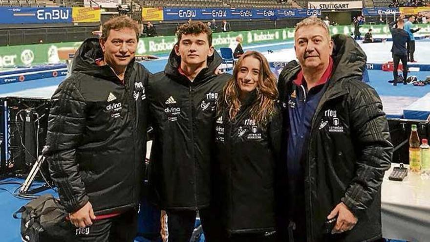 Pedro y Nicolau Mir, Cintia Rodríguez y Manuel Martínez, ayer.