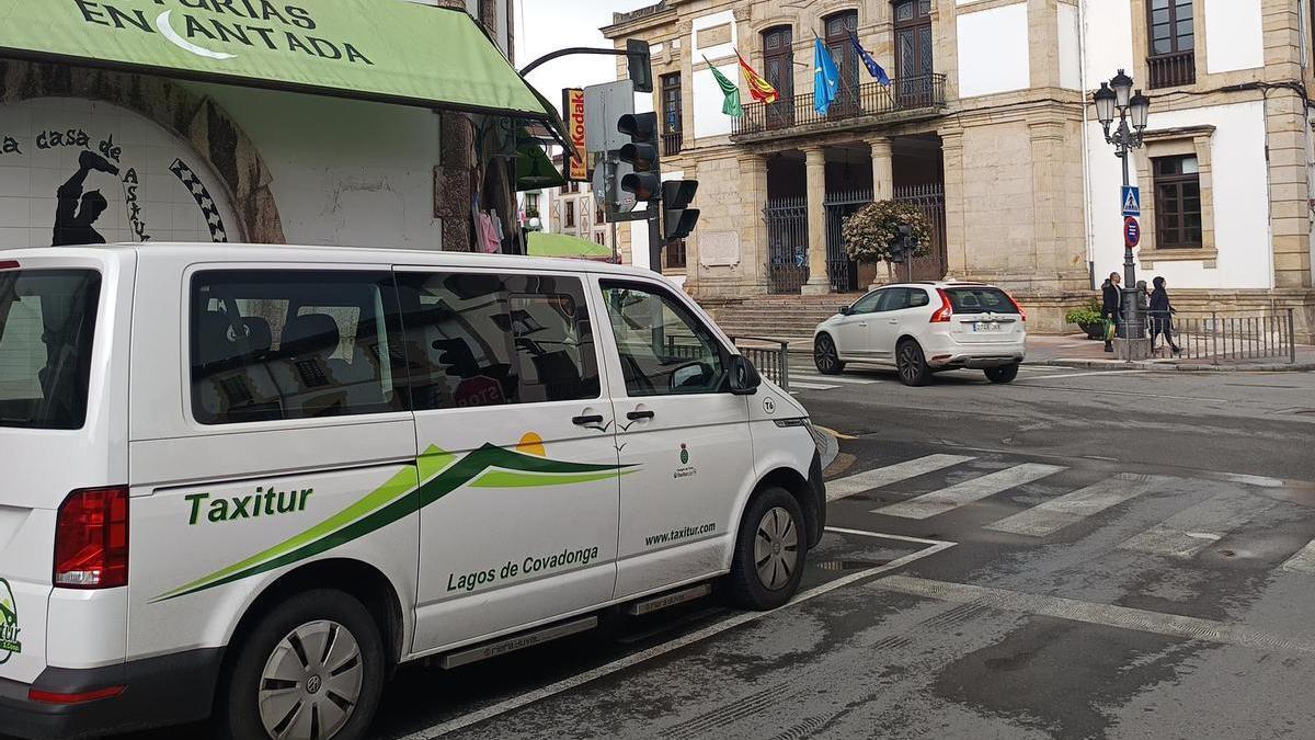 Parada de taxis en Cangas de Onís.