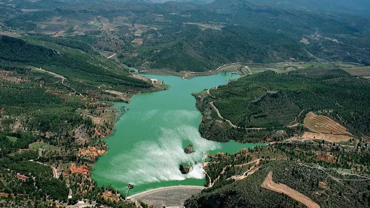 La Mancomunidad de los Canales del Taibilla cuenta con una extensa red de infraestructuras que garantiza el abastecimiento de agua a los municipios que gestiona
