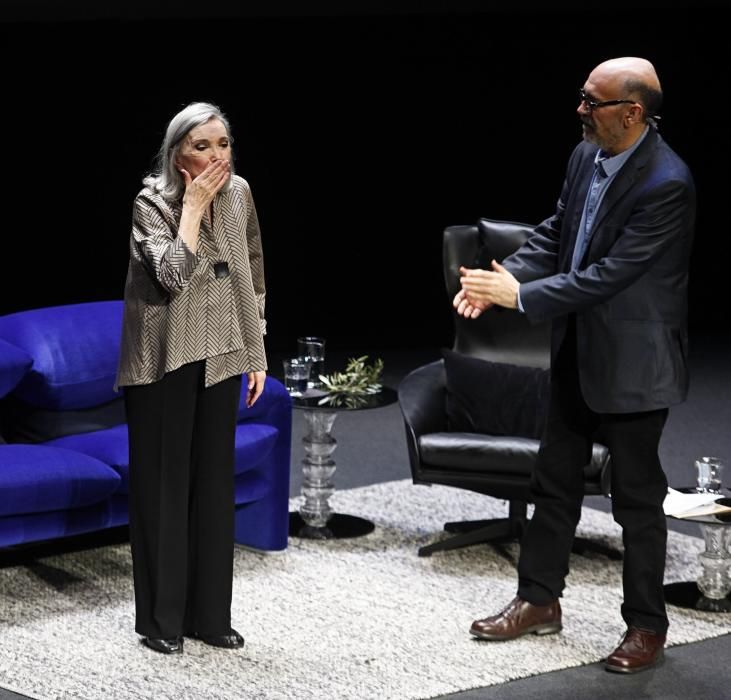 Acto de Nuria Espert, premio "Princesa de Asturias" de las Artes, en el teatro Jovellanos