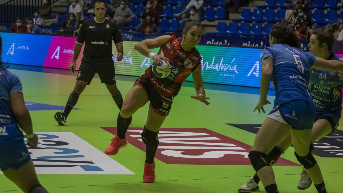 Estela Doiro, en un partido contra el Bera Bera.