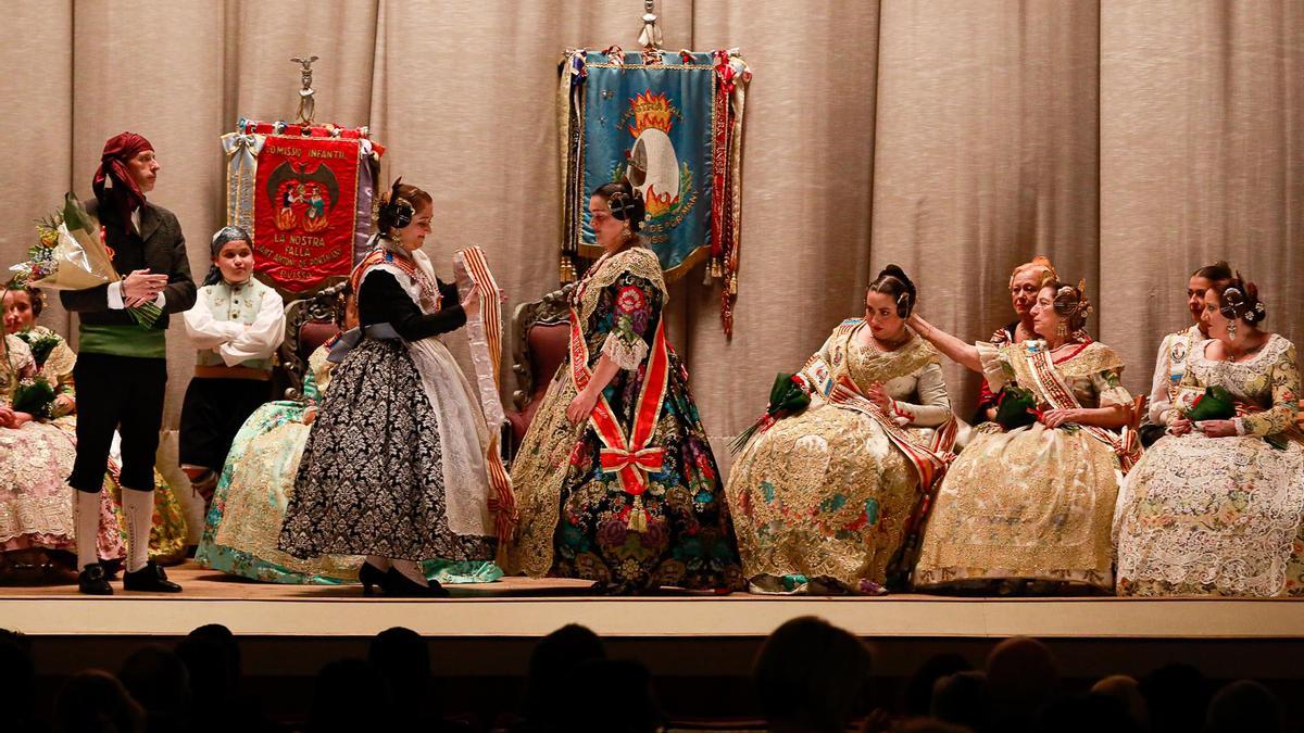 La presentación de las falleras mayores para las Fallas de Sant Antoni 2023