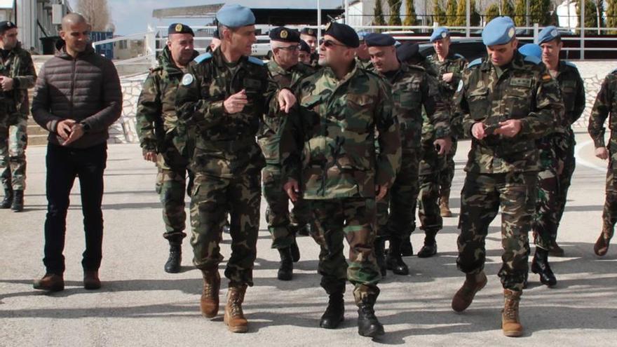 El jefe militar de la zona sur de Líbano visita la base Miguel de Cervantes en Marjayún