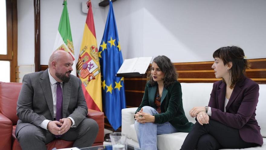 Video | Unidas por Extremadura inicia la ronda de contactos para formar gobierno
