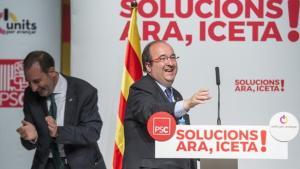 El primer secretario del PSC, Miquel Iceta, y el dirigente de Units per Avançar, Ramon Espadaler, en un acto electoral durante la campaña del 21-D del 2017.