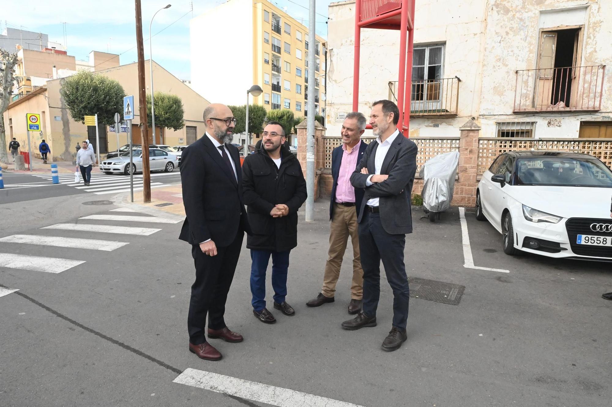 Galería: El presidente de Adif, Pedro Marco de la Peña, conoce in situ los problemas de la estación de Vila-real