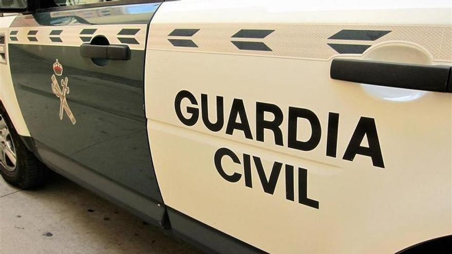 Hallan muertos, con signos de violencia, a dos hermanos de 57 y 59 años en Cádiz