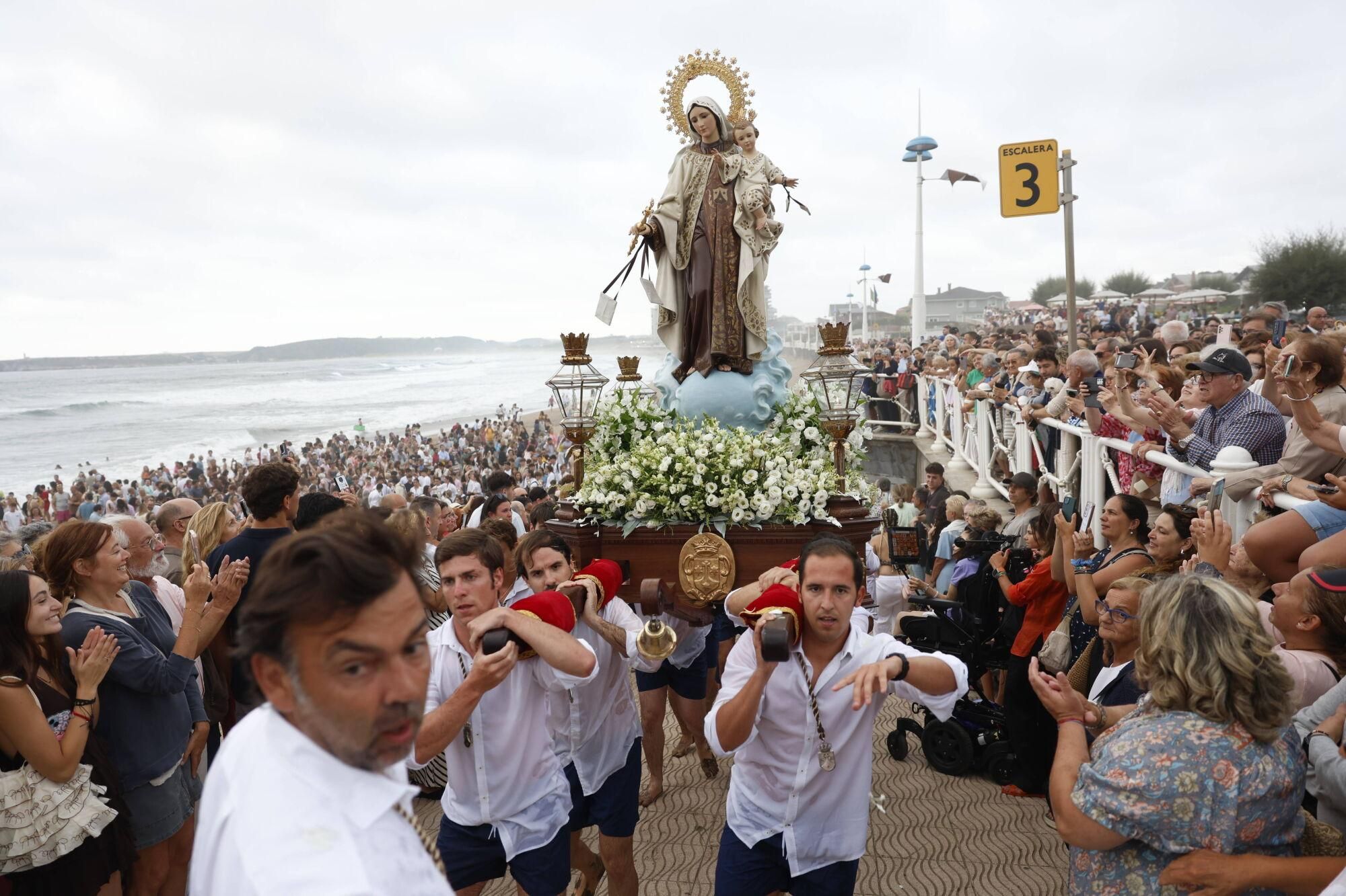 Procesión de la Virgen del Carmen de Salinas