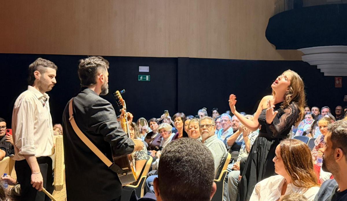 Marilia Monzón en el público durante su concierto en Gáldar