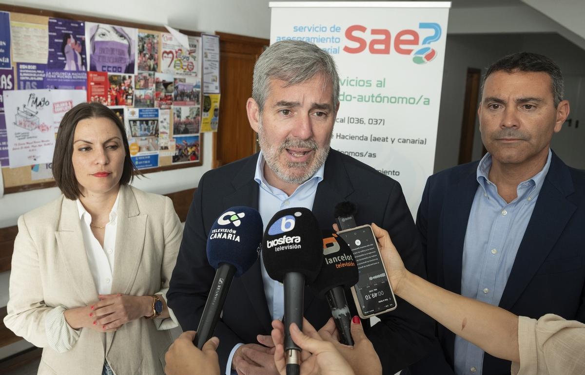 Imagen de la reunión mantenida este martes por Fernando Clavijo con la Confederación de Empresarios de Lanzarote.