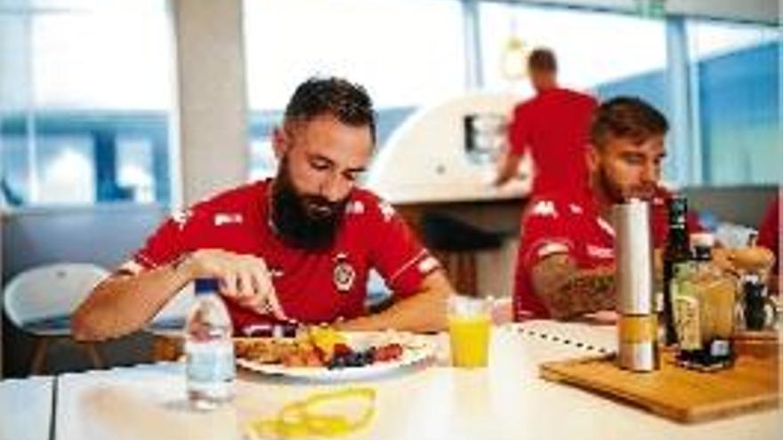 Els joves talents del City posen a prova el Girona en el primer amistós