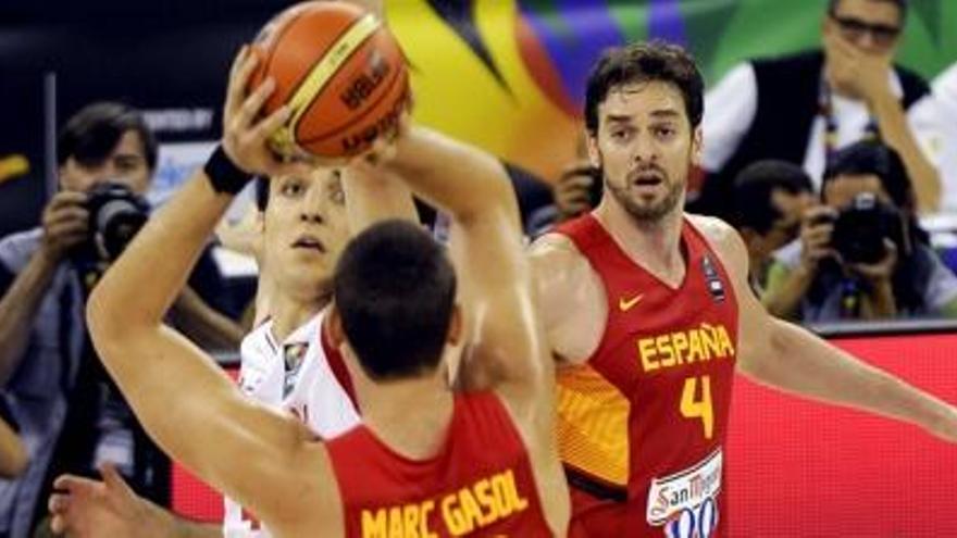 Pau Gasol lidera una molt còmoda primera victòria