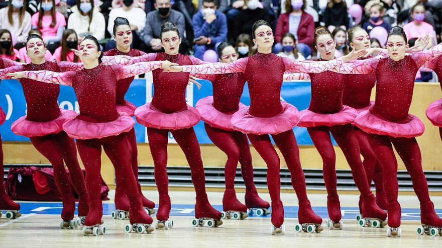 Moment de la coreografia &quot;Sinapsis&quot; amb la qual el CPA Girona competirà al mundial a l&#039;Argentina