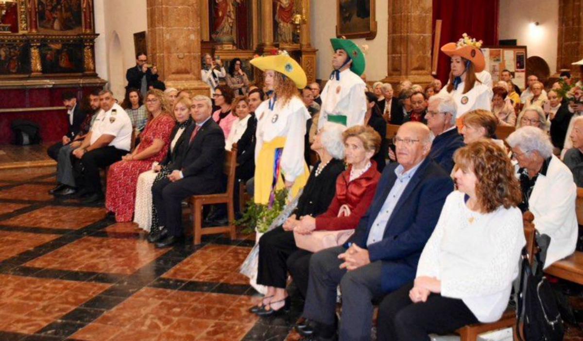 Los Cossiers danzan en honor a Santa Maria la Major | AJ.