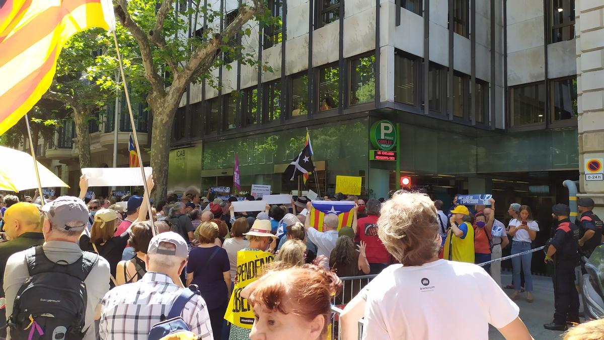 Protesta i tensions per la visita del jutge Marchena a Barcelona