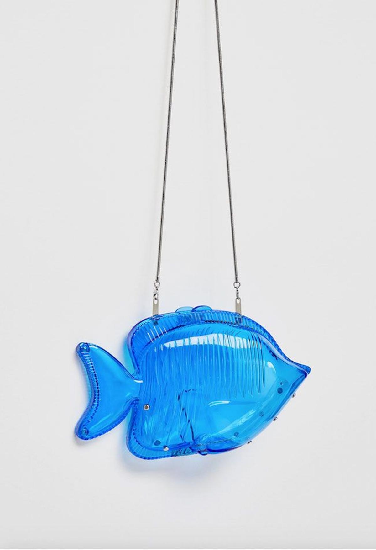 Colección beachwear de Zara: clutch en forma de pez