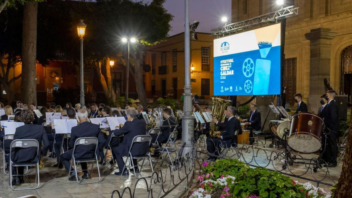 Celebración del Festival de Internacional de Gáldar en la plaza de Santiago por su IX edición. | | LP/DLP