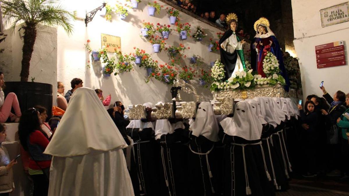 Salida de la cofradía de Santa Marta, el Martes Santo en Marbella.
