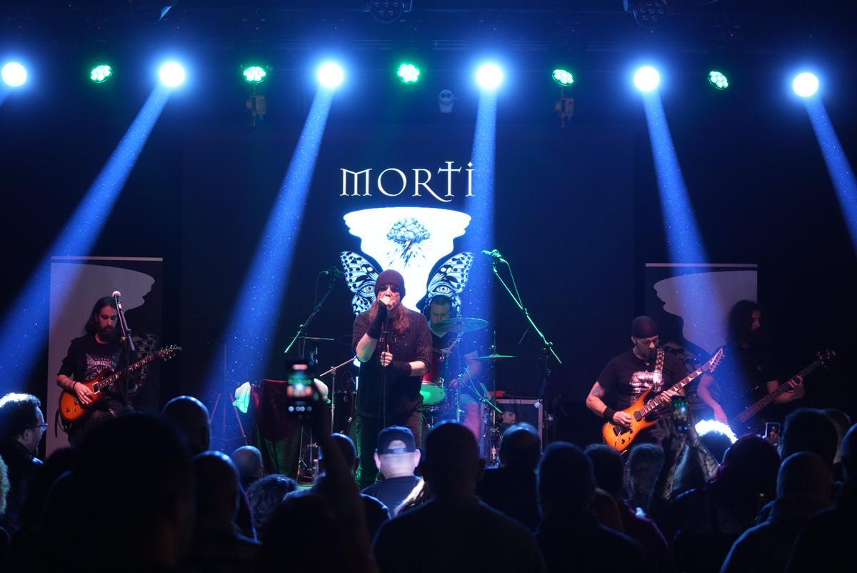 Morti deleita a sus seguidores en la Sala Impala