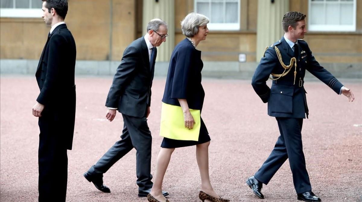 mbenach34687893 theresa may arrives with her husband philip may  2nd left  a160713184237