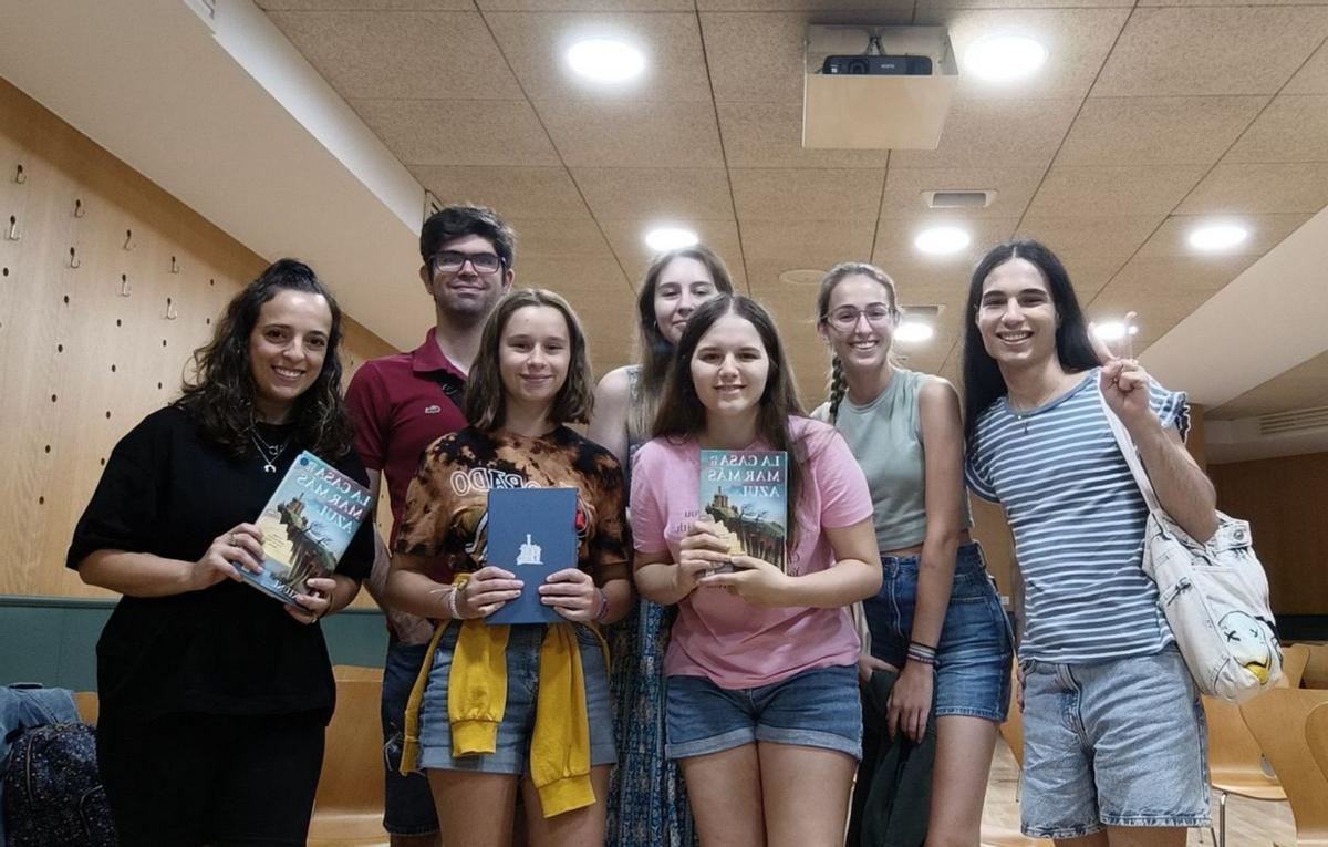 Lectores de Clubde Bibliófagos enLa Casa el Librode Vigo.