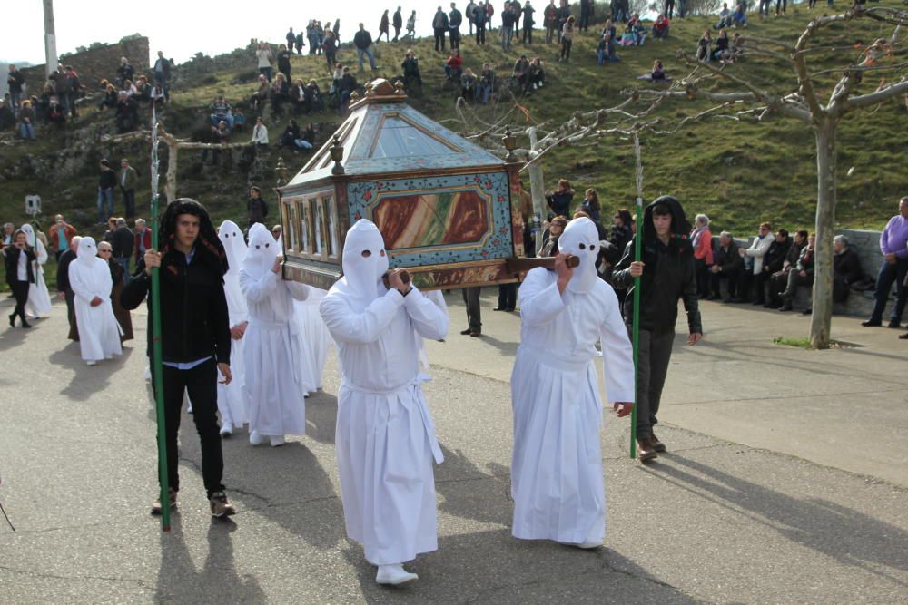 Procesión del Viernes Santo en Bercianos de Aliste