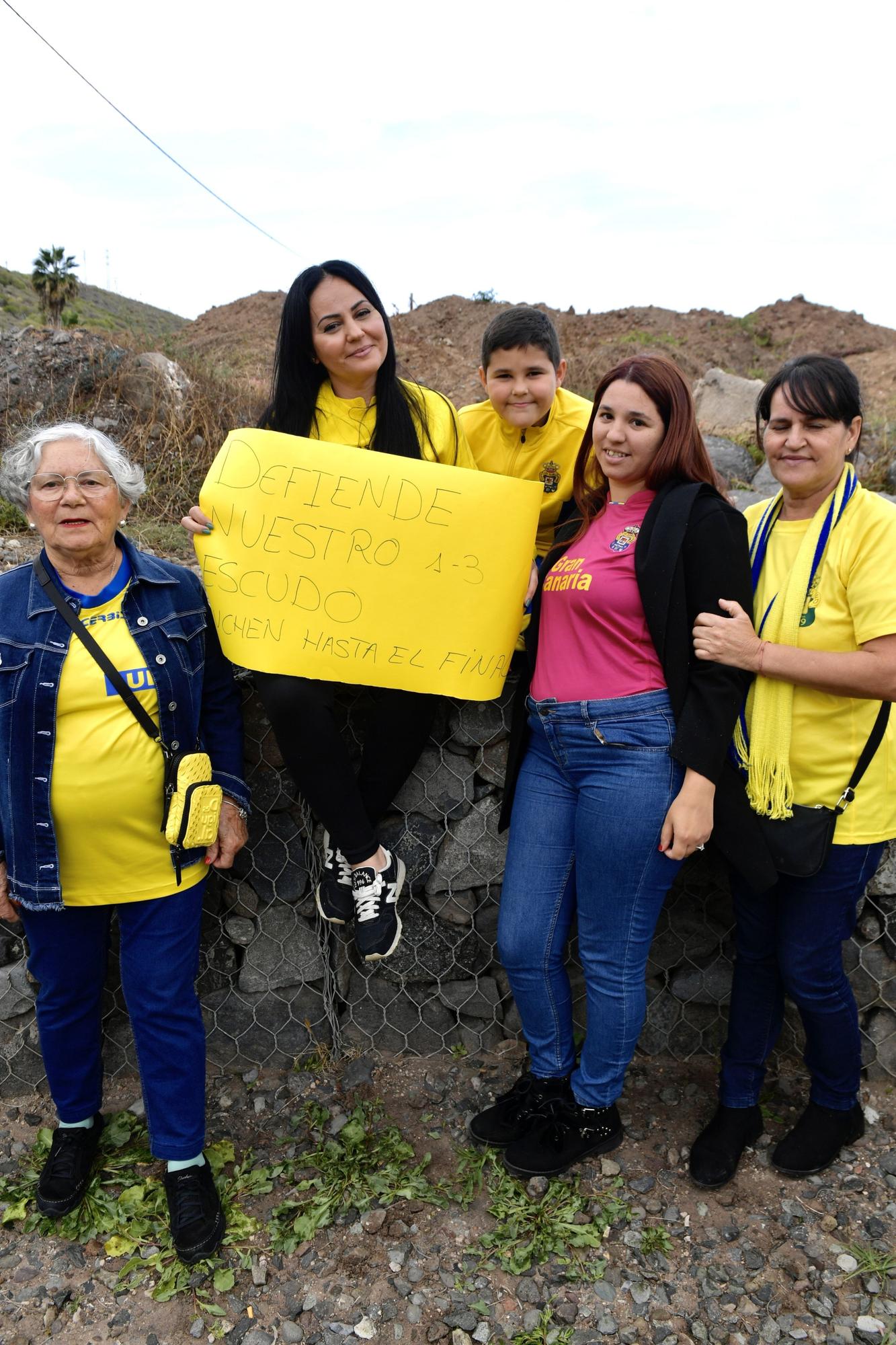 Aficionados despiden a la UD de Barranco Seco antes de ir a Tenerife