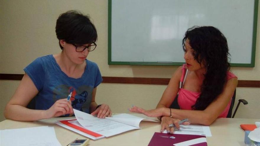Los trabajadores sociales avalan la reforma de la ley de renta básica de Extremadura