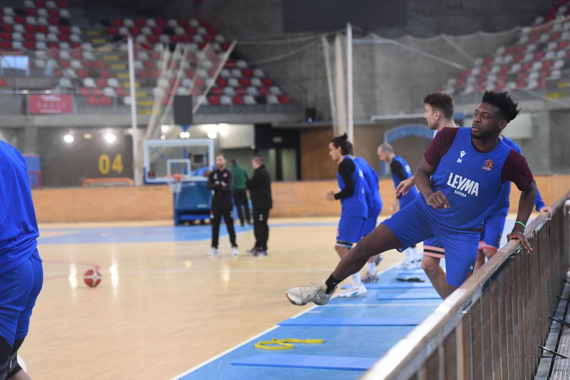 El Leyma abre el palacio de los deportes de Riazor a sus aficionados