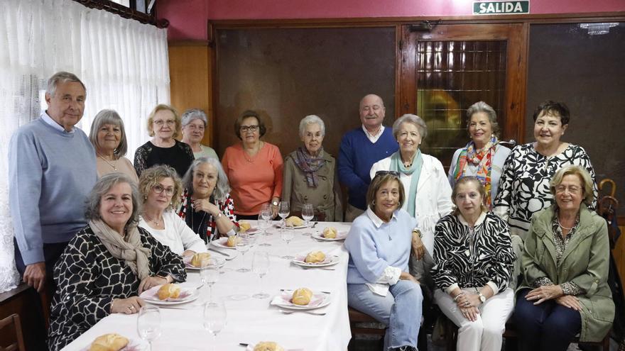 &quot;Les cases de prau&quot;: un &quot;enclave singular&quot; de La Calzada que sigue vivo a través de sus vecinos