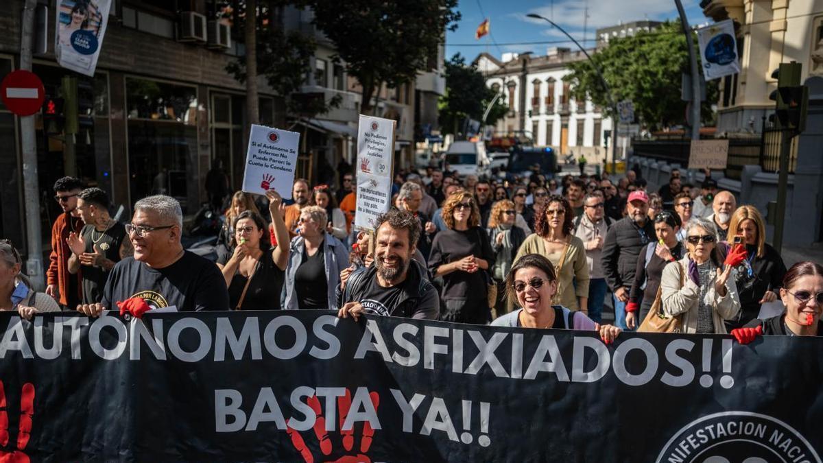 Los autónomos se manifiestan en Santa Cruz de Tenerife