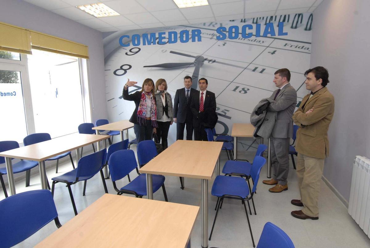 Inauguración del comedor social de Langreo en 2011