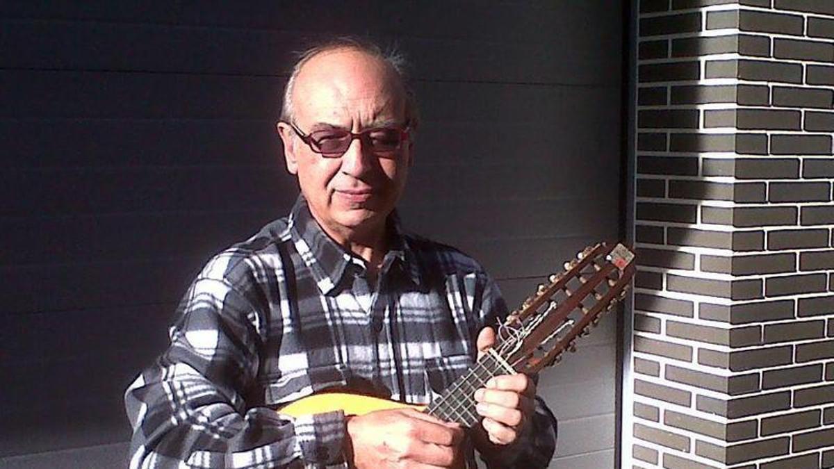 Rogelio Tena.