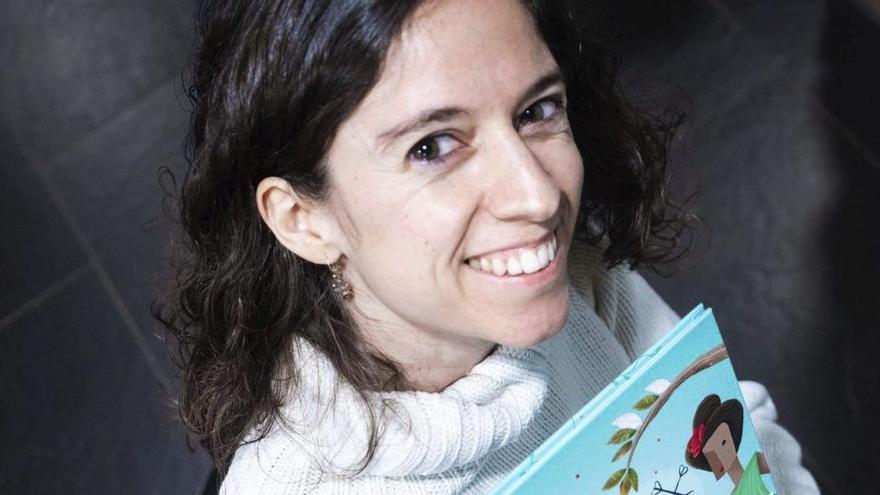 Marina Casas, la manresana que ha impulsat l'edició del conte inspirat en la llegenda de Sant Jordi