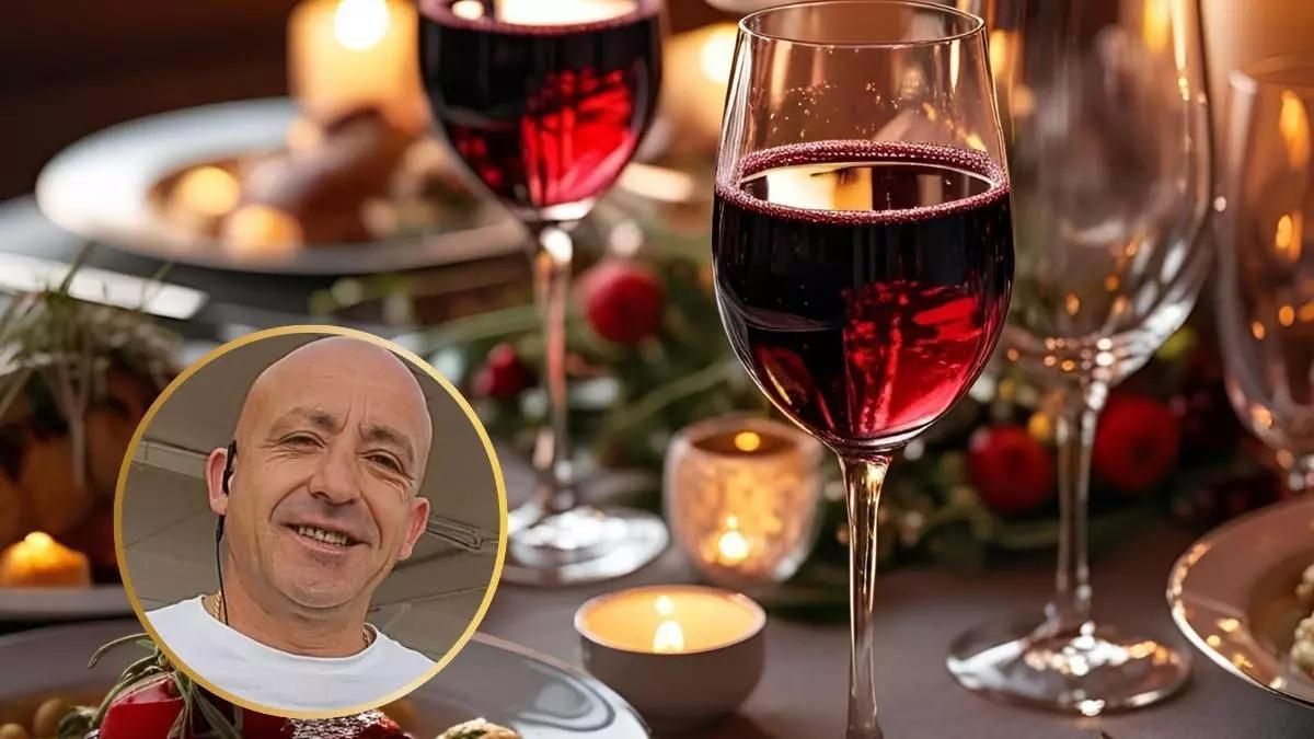 El camarero de un restaurante responde a los clientes que exigen cosas gratis