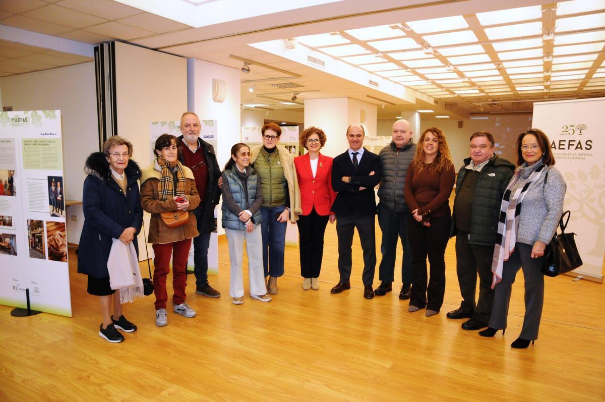Un momento de la inauguración de la muestra, en El Liceo.