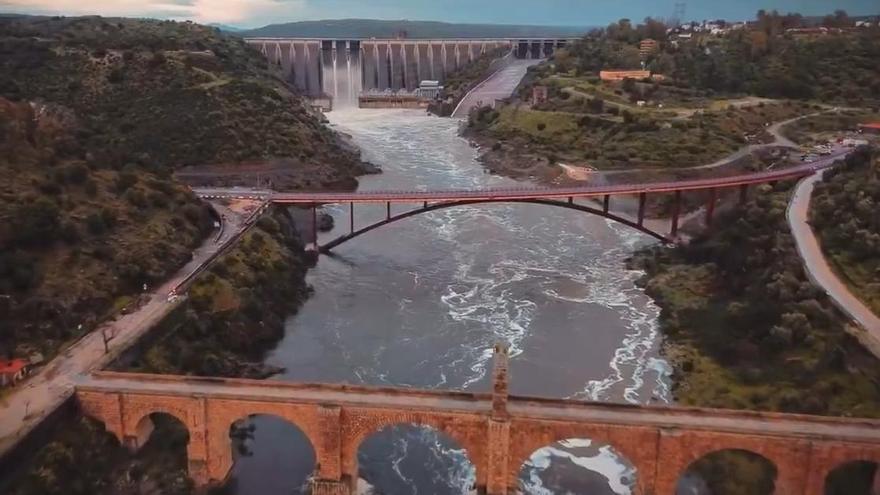Video | Desembalse monumental por tres joyas de la arquitectura extremeña