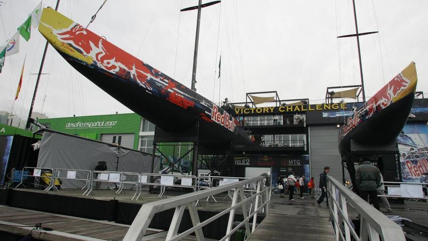 Base del Victory Challenge en la Marina de València.