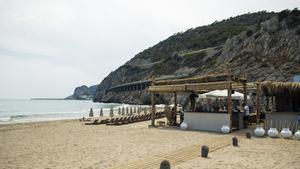 El chiringuito Punta Roca, en la Cala Ginesta de Castelldefels.